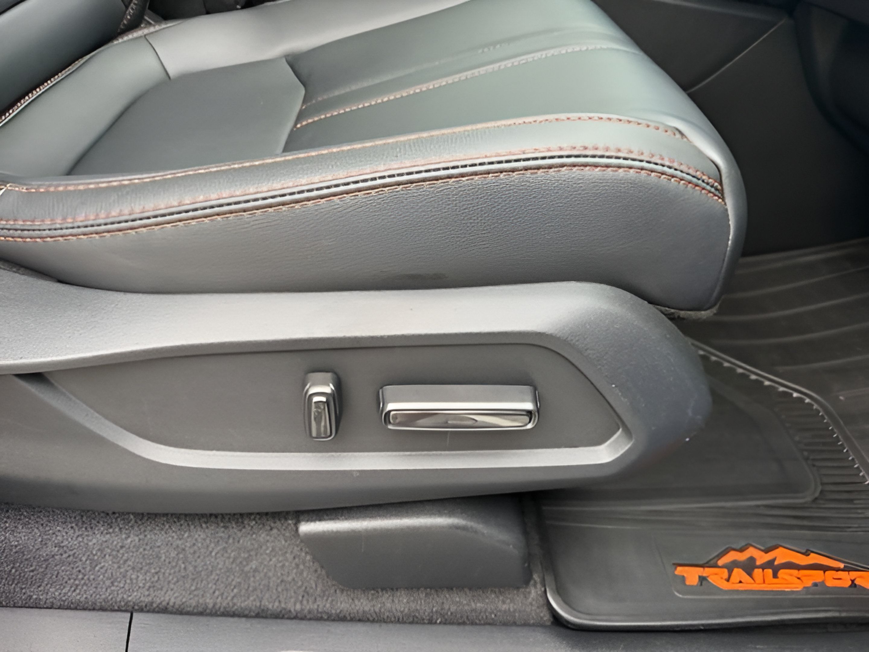 Certified 2023 Honda Pilot TrailSport image 29
