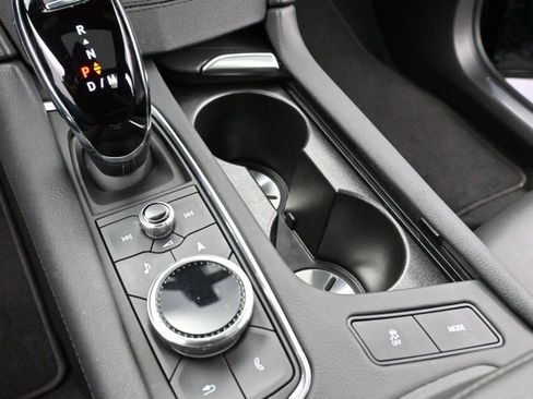 Certified 2025 Cadillac XT5 Premium Luxury image 22