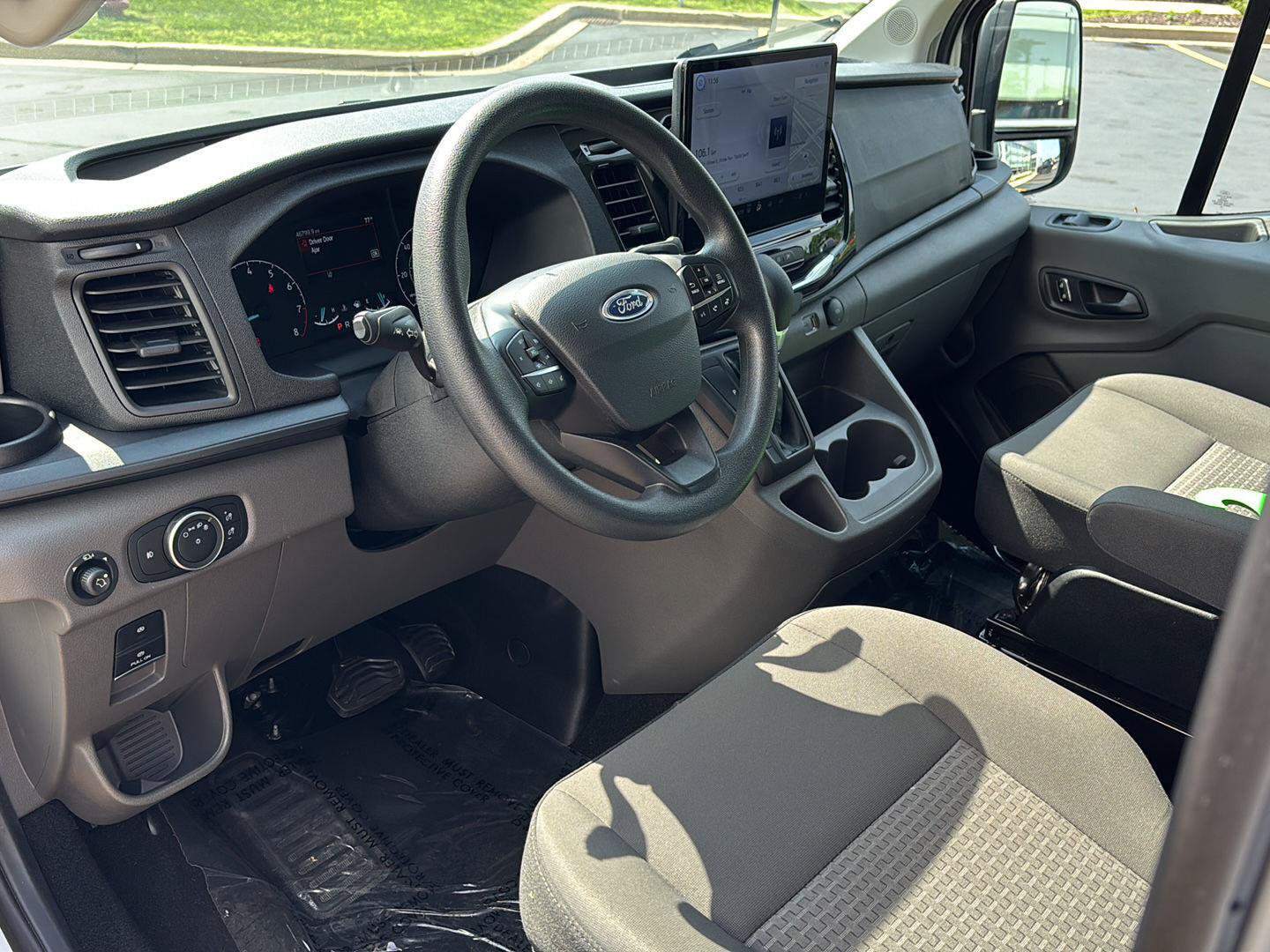 Used 2025 Ford Transit 350 XLT RWD image 12
