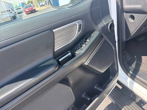 Used 2025 Ford Expedition Platinum AWD/4WD image 24
