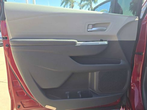 Used 2021 Toyota Sienna XLE w/ XLE Plus Package AWD/4WD image 21