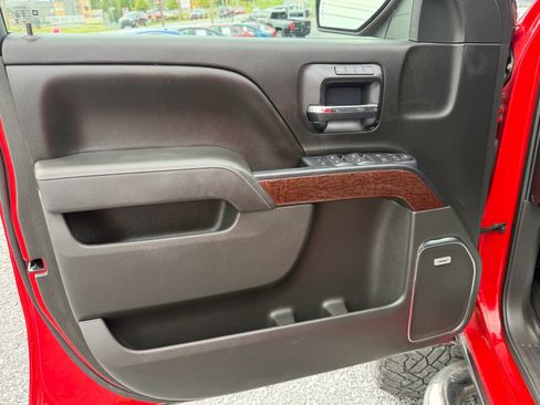 Used 2014 GMC Sierra 1500 SLT w/ SLT Preferred Package AWD/4WD image 28