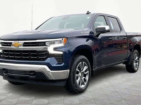 Used 2023 Chevrolet Silverado 1500 LT image 3