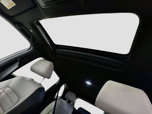 Used 2024 Honda CR-V Sport Touring image 23
