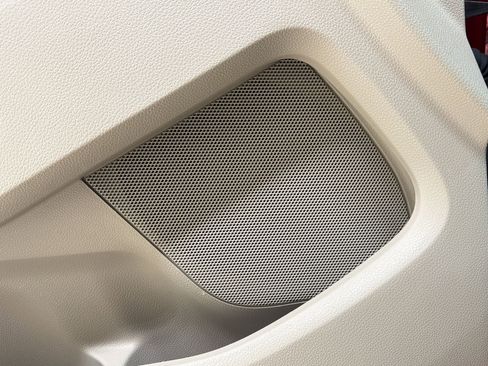 Used 2018 Ford Explorer Limited w/ Equipment Group 301A FWD image 23