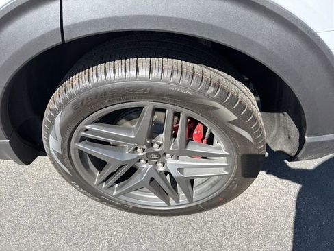 New 2026 Ford Explorer ST-Line AWD/4WD image 12