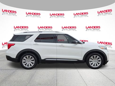 Used 2022 Ford Explorer Limited w/ Equipment Group 301A RWD image 2