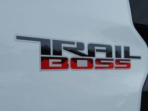 Certified 2025 Chevrolet Colorado Trail Boss image 33