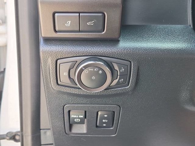 Used 2019 Ford Expedition Limited w/ Equipment Group 302A RWD image 19