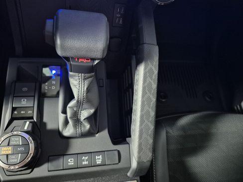 New 2026 Toyota 4Runner Limited AWD/4WD image 28