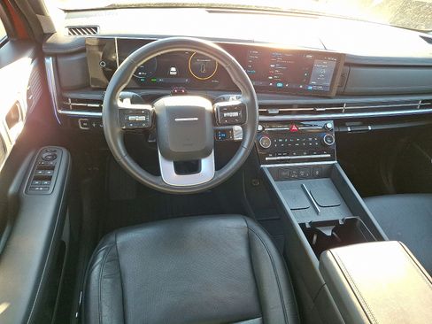 Used 2024 Hyundai Santa Fe Limited image 11