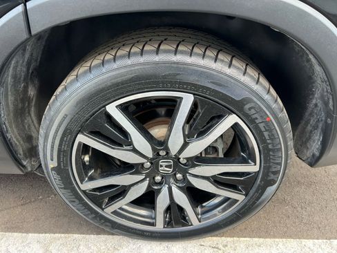 Used 2019 Honda Pilot Touring image 14