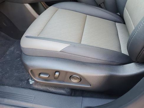 New 2026 Chevrolet Equinox LT image 6