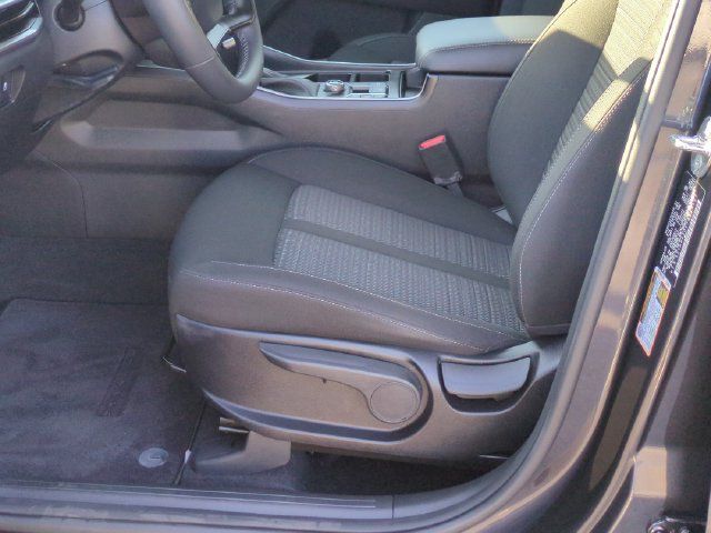 Used 2026 Kia Sorento LX FWD image 16