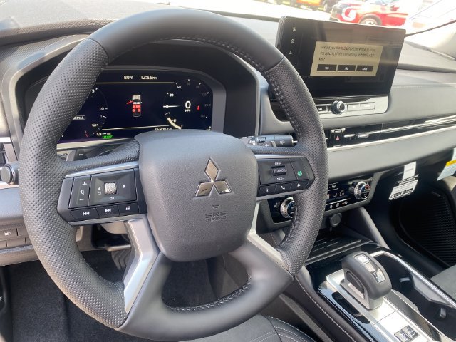 New 2026 Mitsubishi Outlander SE AWD/4WD image 12