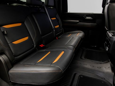 Used 2025 GMC Sierra 2500 AT4 w/ AT4 Premium Plus Package image 38