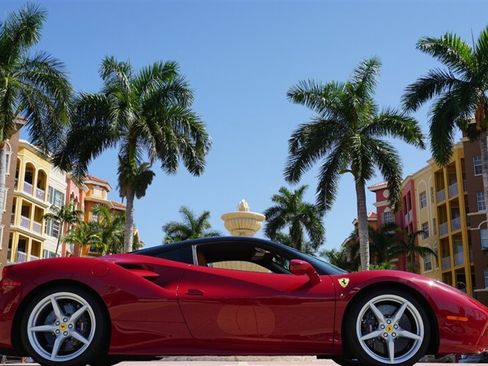 Used 2019 Ferrari 488 GTB RWD image 29
