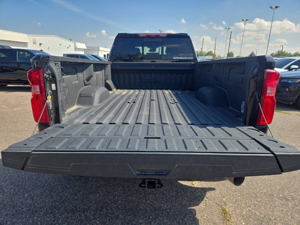 Used 2024 Chevrolet Silverado 3500 High Country w/ High Country Premium Package AWD/4WD image 24