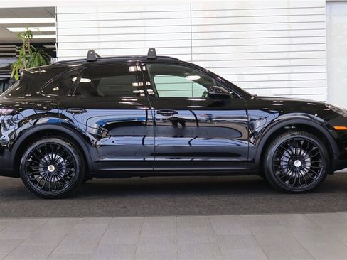 Used 2019 Porsche Cayenne AWD/4WD image 5