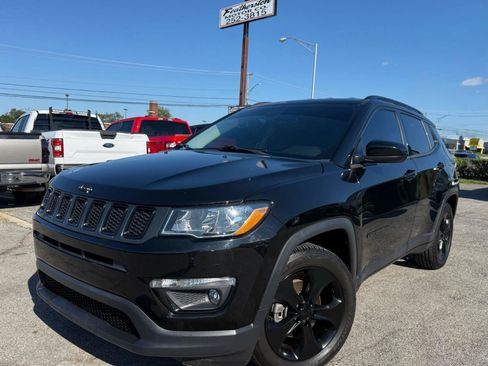 Used 2020 Jeep Compass Latitude FWD image 4