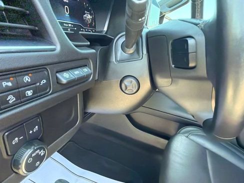 Certified 2022 Chevrolet Suburban High Country AWD/4WD image 14