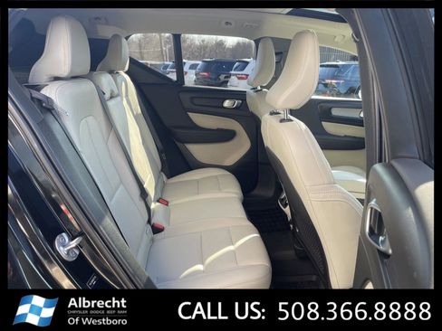 Used 2024 Volvo XC40 B5 Ultimate w/ Climate Package AWD/4WD image 18