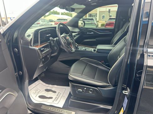 Used 2021 Cadillac Escalade Premium Luxury image 10