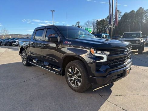 Used 2023 Chevrolet Silverado 1500 RST image 3