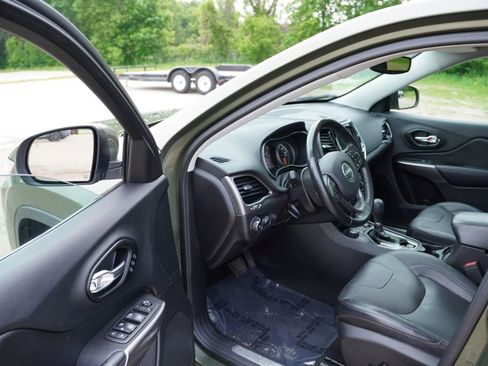 Used 2021 Jeep Cherokee Limited AWD/4WD image 14