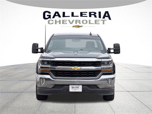 Used 2018 Chevrolet Silverado 1500 LT w/ Texas Edition image 3