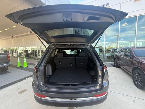 Certified 2025 Jeep Grand Cherokee Laredo X image 36