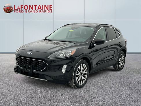 Used 2022 Ford Escape Titanium w/ Class II Trailer Tow Package image 1