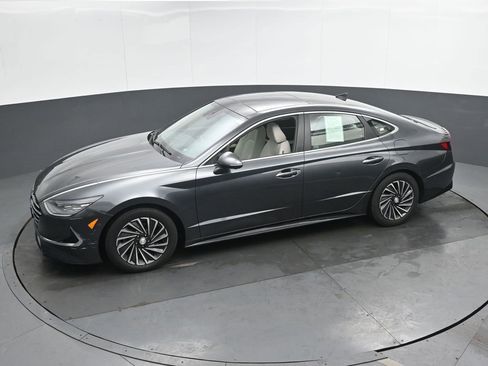 Certified 2023 Hyundai Sonata Limited w/ Cargo Package image 35