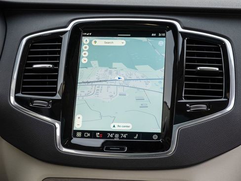 Used 2023 Volvo XC90 B6 Plus w/ Protection Package Premier image 17