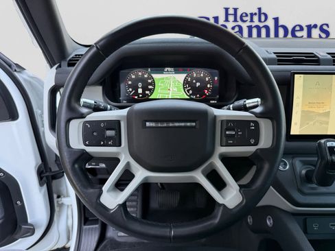 Used 2022 Land Rover Defender 110 X-Dynamic SE AWD/4WD image 17