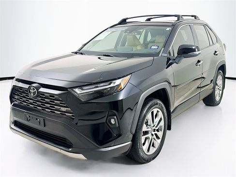 Used 2022 Toyota RAV4 Limited image 1