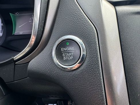 Used 2020 Ford Fusion SE FWD image 18