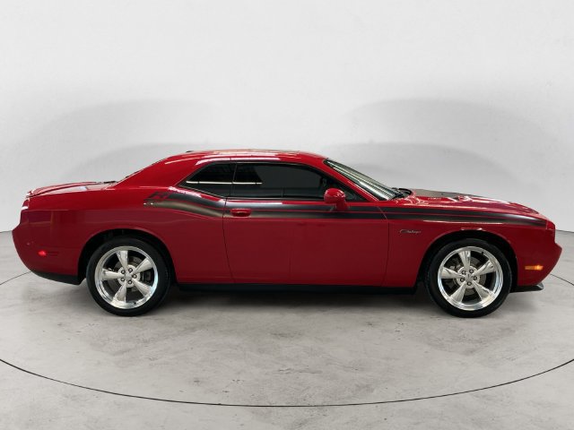 Used 2013 Dodge Challenger R/T RWD image 4