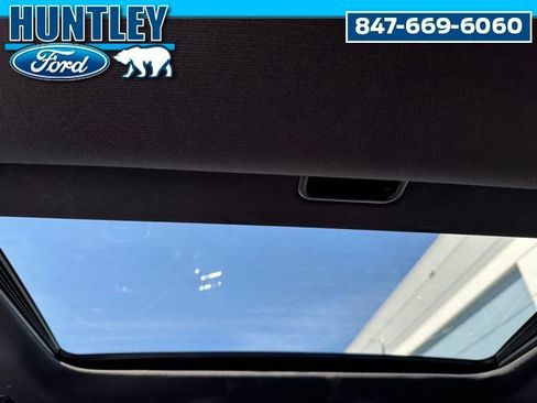 Used 2022 Dodge Durango R/T w/ Blacktop Package AWD/4WD image 16
