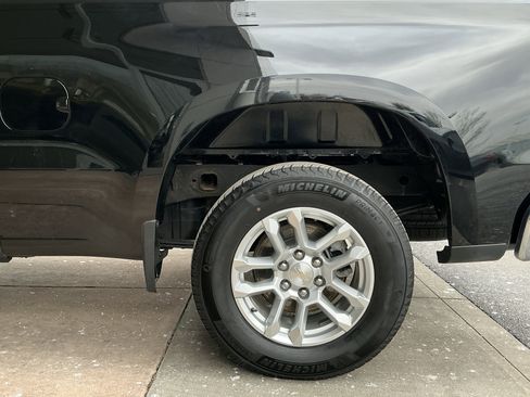 Used 2023 Chevrolet Silverado 1500 LT image 23