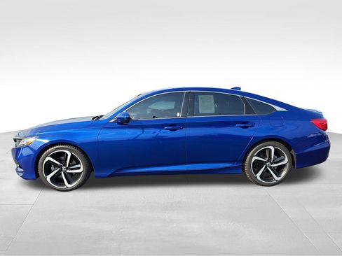 Used 2018 Honda Accord Sport image 2