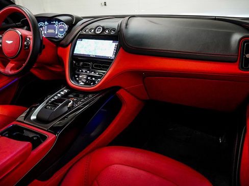 Used 2021 Aston Martin DBX Base image 25