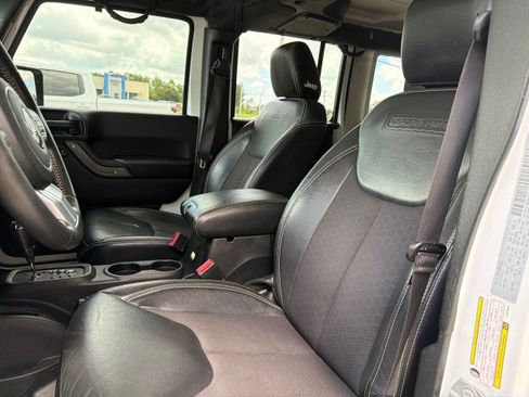 Used 2017 Jeep Wrangler Unlimited Sport AWD/4WD image 17