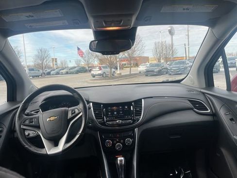 Used 2018 Chevrolet Trax Premier image 12