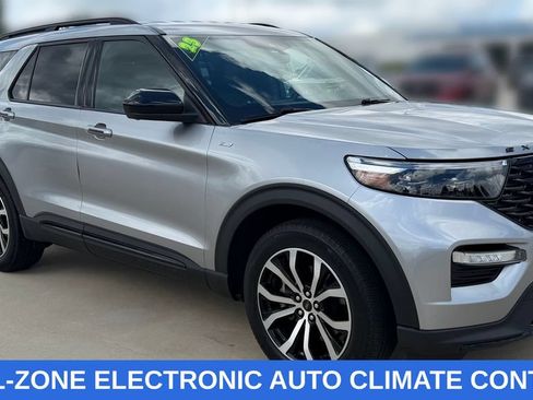 Used 2023 Ford Explorer ST-Line AWD/4WD image 7