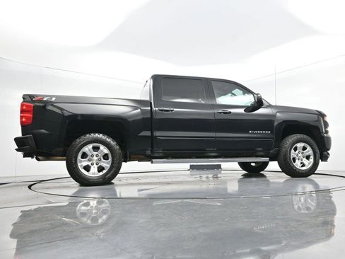 Used 2018 Chevrolet Silverado 1500 LT w/ All Star Edition image 43