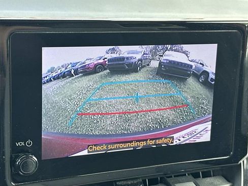Used 2023 Toyota Corolla Cross LE FWD image 28