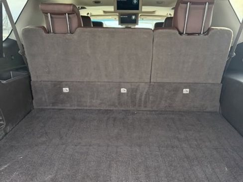 Used 2019 Chevrolet Suburban Premier image 19