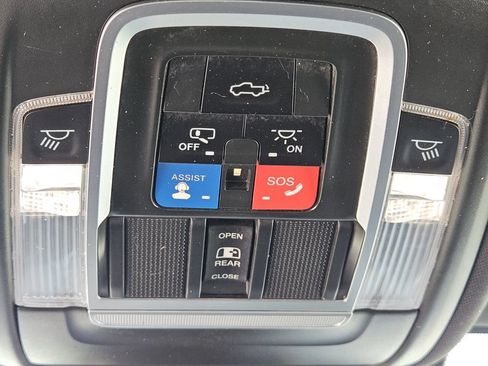 Used 2022 RAM 3500 Limited AWD/4WD image 21