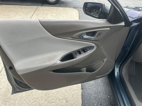 Used 2020 Chevrolet Malibu LS w/ Driver Confidence Package II FWD image 18